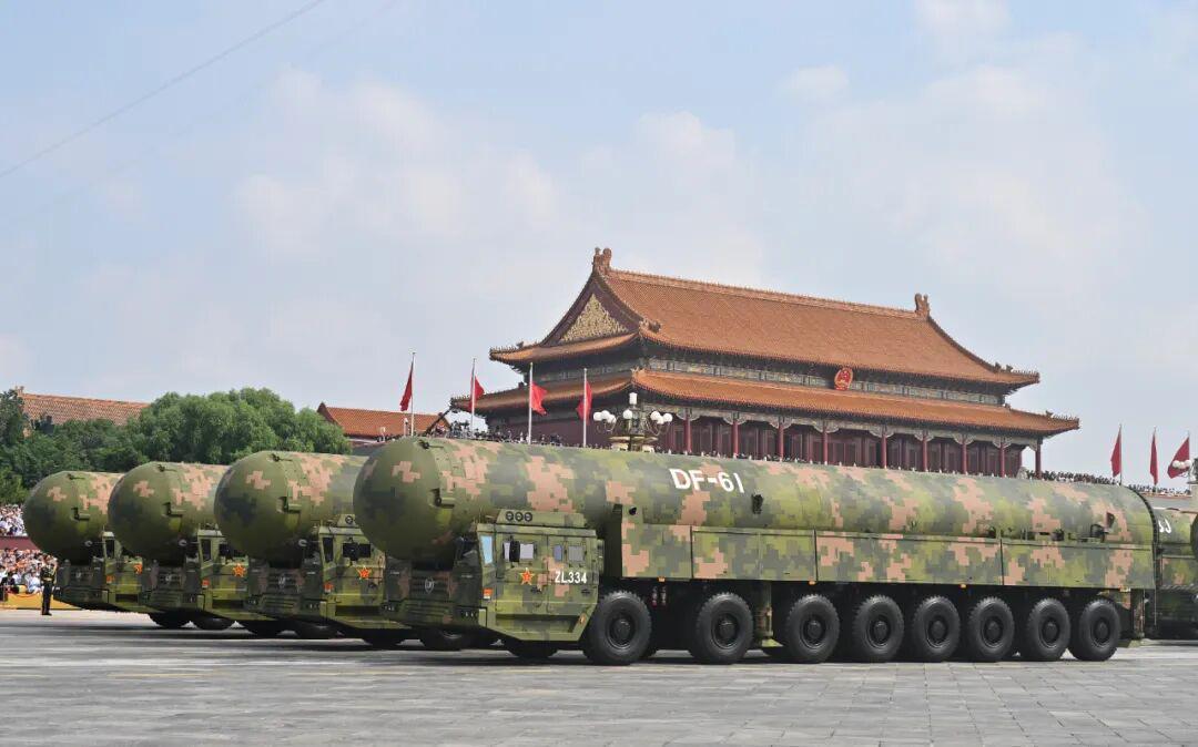 “东风”-61震撼亮相，美国媒体反应来了